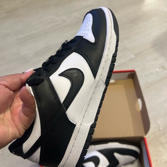 Nike Dunks - Picture 6 of 10